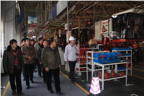 零距離感受精彩雷沃，心飛揚(yáng)共享財(cái)富人生